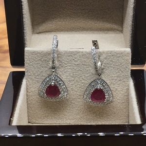 Ruby on 14k white Gold 2.00 ctw white VS diamond